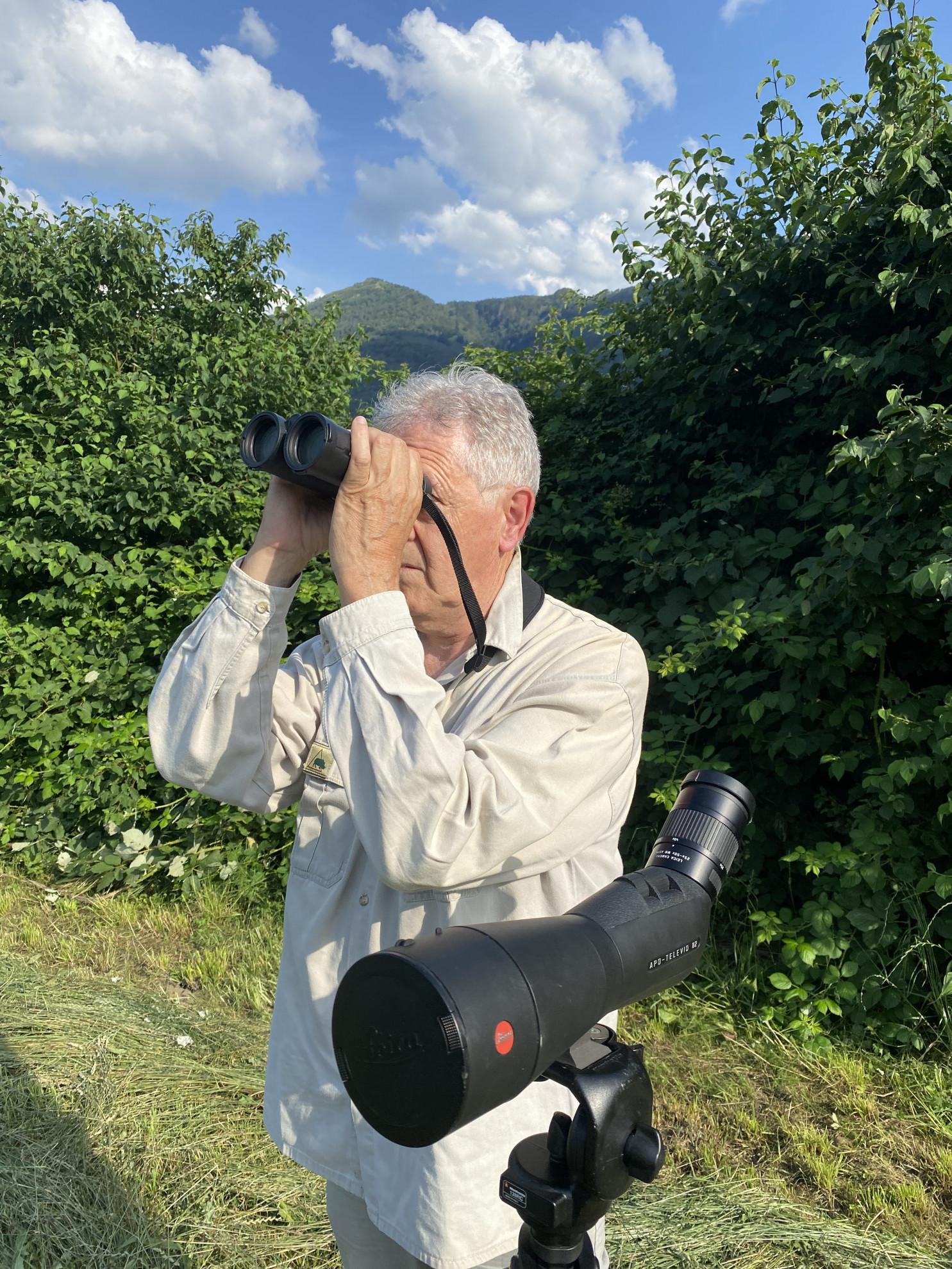 INJIE Optics High-Performance Binoculars | A New Era of Clear Observation INJIE Optics High-Performance Binoculars | A New Era of Clear Observation