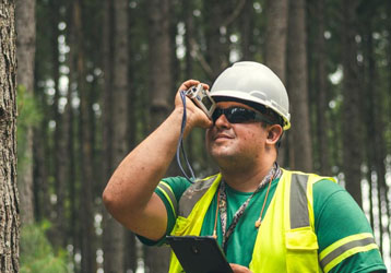 How to Choose the Best Binocular Laser Rangefinder for Professional Applications